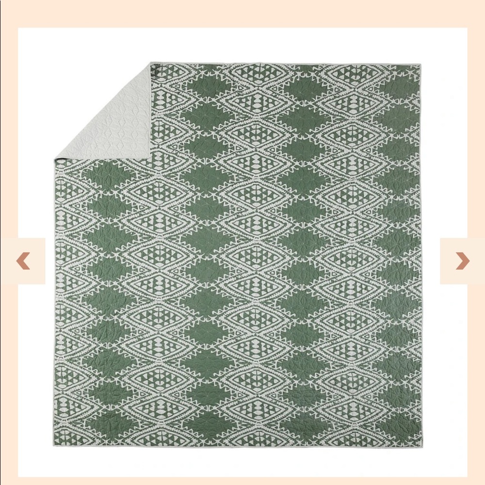 BRAND NEW QUILT AND SHAM